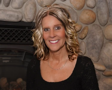  Jodi, a staff member at Osborne Dentistry 